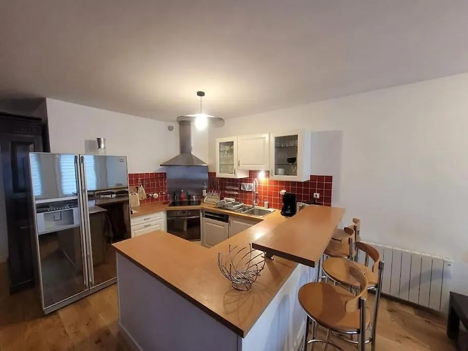 Appartement De 90M² Situe Dans Le Vieux-Lille. Lille
